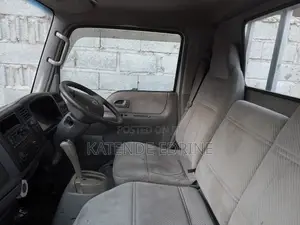 Mazda Titan Dash 2005 Silver