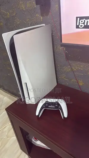 PlayStation 5 (PS5)