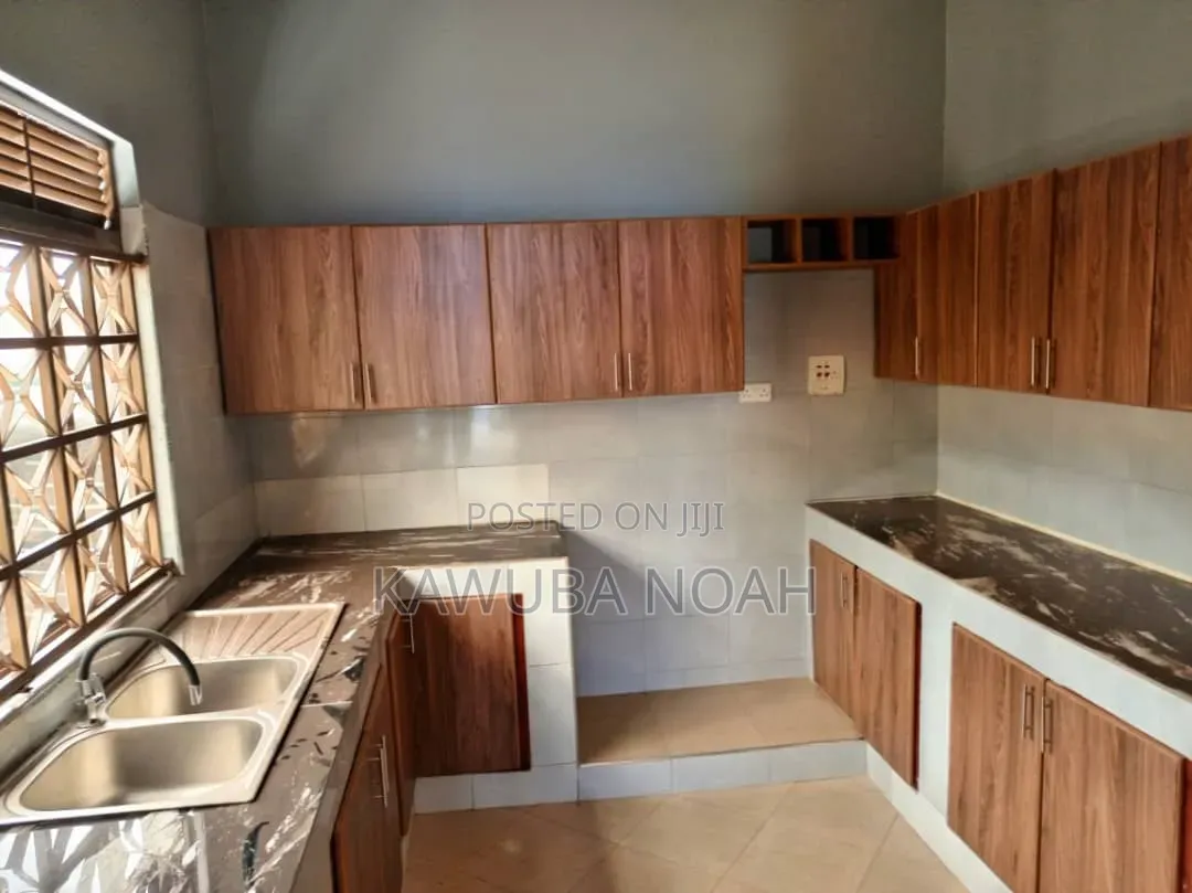 3bdrm House in Across The Nile, Jinja for sale
