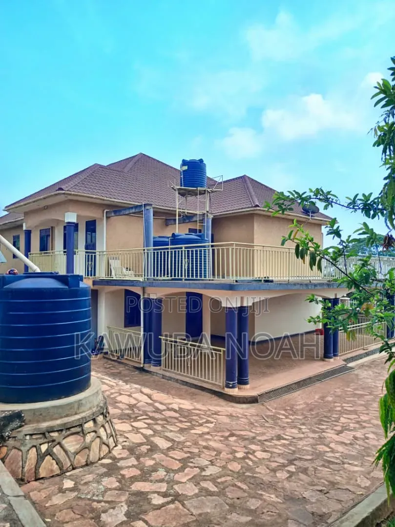 6bdrm House in Wanyage, Jinja for sale