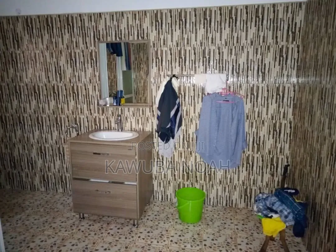 6bdrm House in Wanyage, Jinja for sale