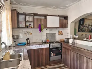 6bdrm House in Wanyage, Jinja for sale