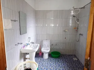 6bdrm House in Wanyage, Jinja for sale