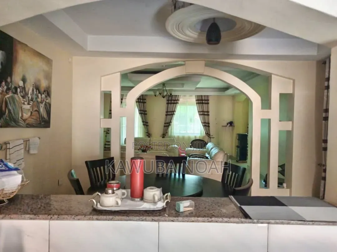 6bdrm House in Wanyage, Jinja for sale