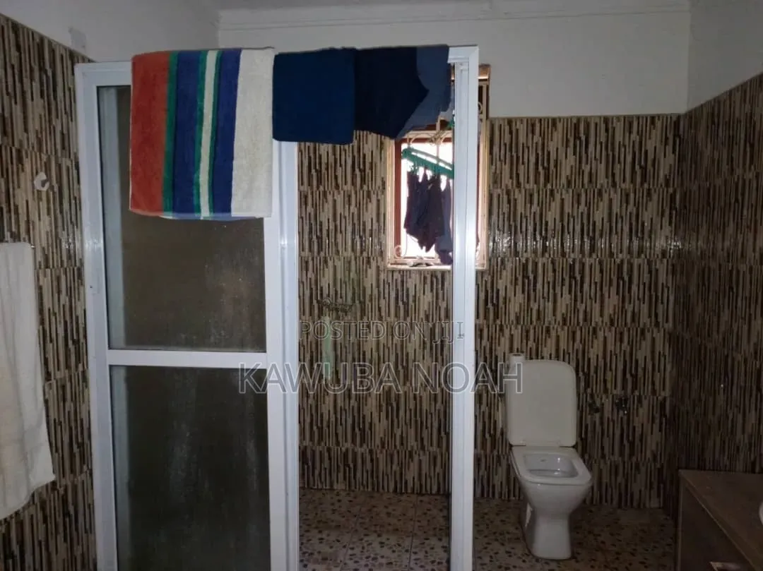6bdrm House in Wanyage, Jinja for sale