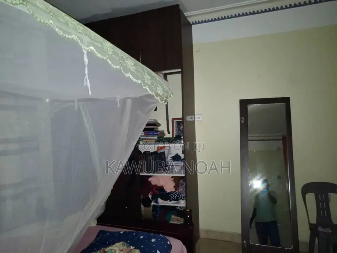 6bdrm House in Wanyage, Jinja for sale