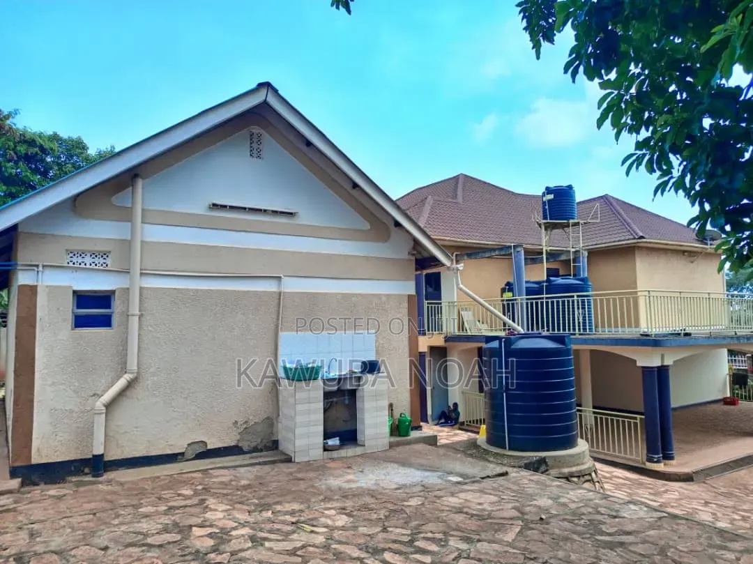 6bdrm House in Wanyage, Jinja for sale