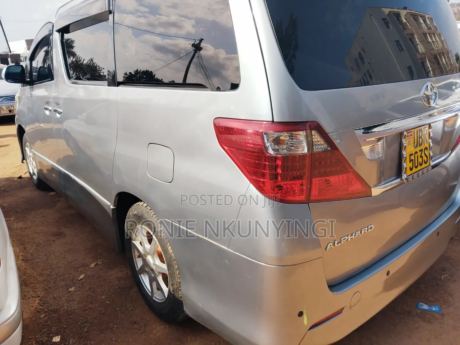 Toyota Alphard 2010 Silver
