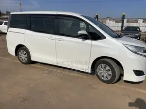 Toyota Noah 2.0 FWD (8 Seater) 2018 White