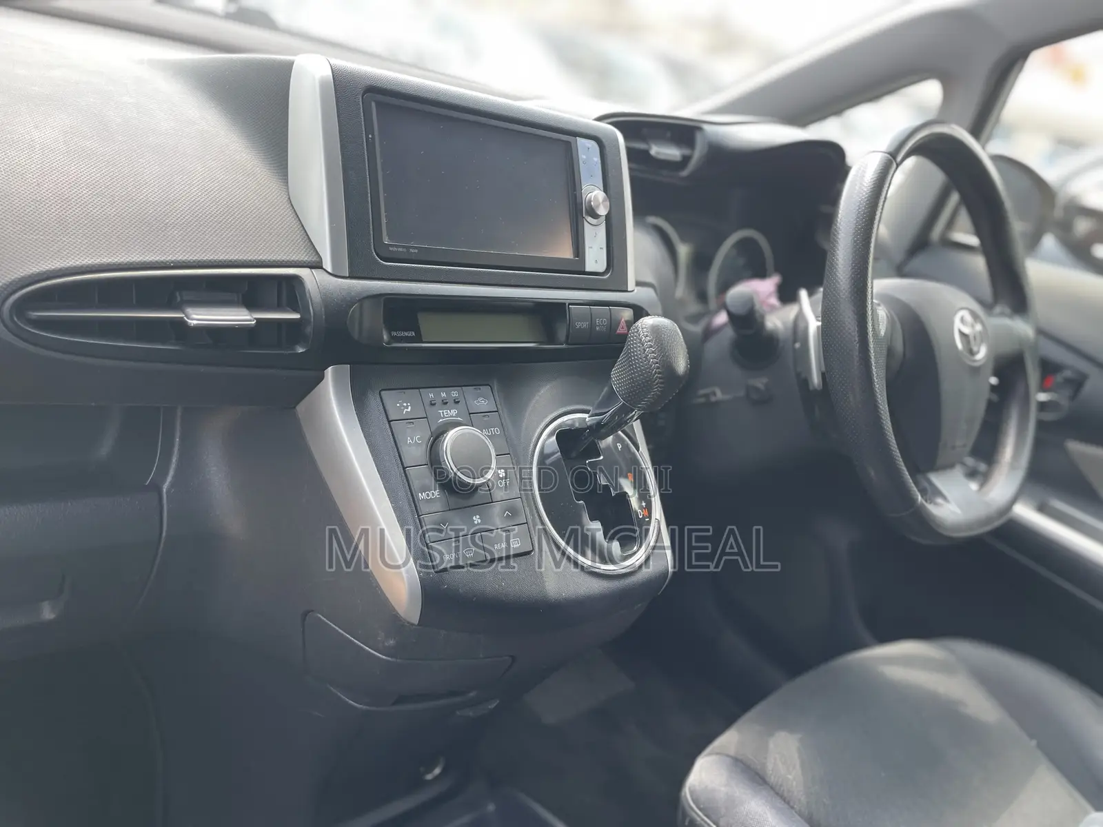 Toyota Wish 2012 White