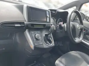 Toyota Wish 2012 White
