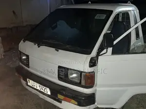 Toyota TownAce 2000 White