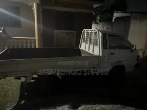 Toyota TownAce 2000 White