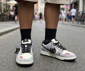 New Classic Nike SB Dunk Low X Louis Vuitton Custom Sneakers
