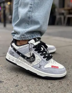 New Classic Nike SB Dunk Low X Louis Vuitton Custom Sneakers