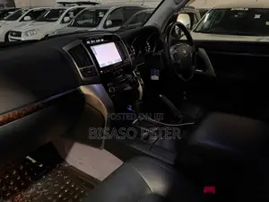 Toyota Land Cruiser 4.6 V8 ZX 2013 White