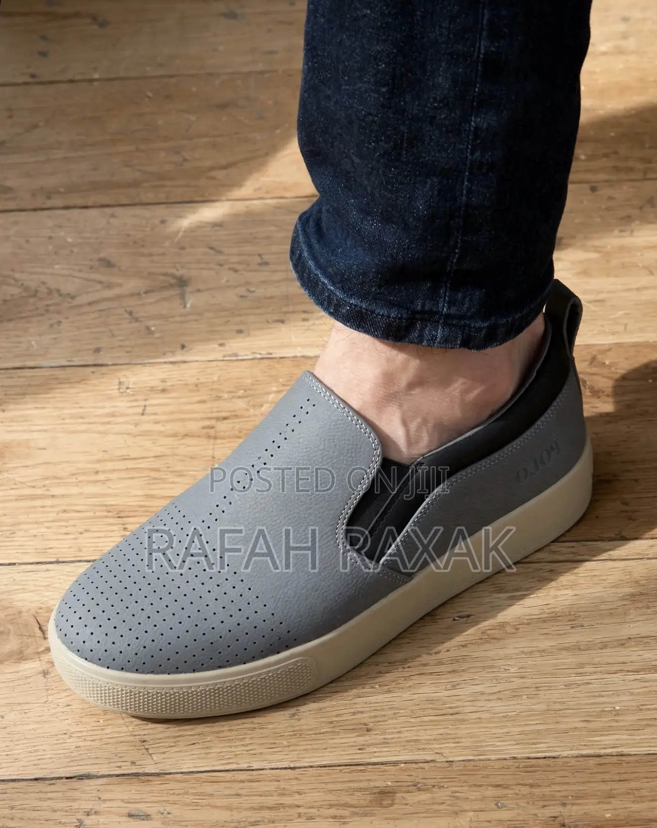 Men’s Classic Polo Slip-on Low Casual Sneakers