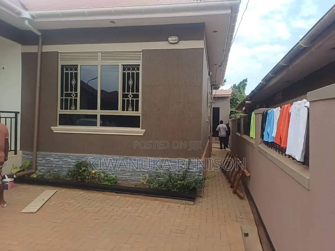 Furnished 3bdrm Bungalow in Kitende, Central Division for sale