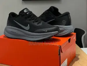 Original Men’s Black/Grey Nike ZoomX Vomero Running Sneakers