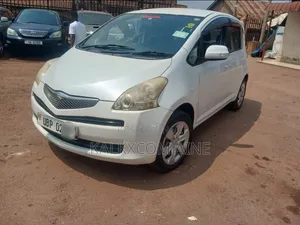 Toyota Ractis 2006 White