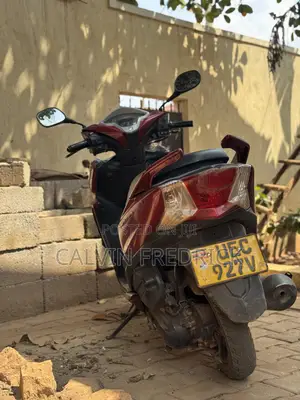 Honda 2015 Red