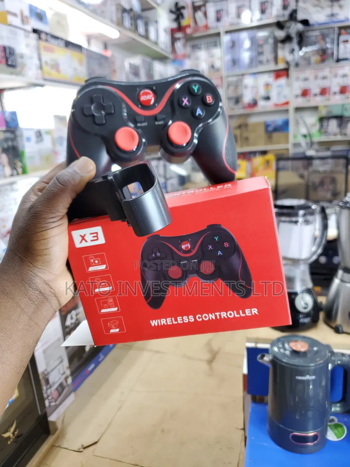 iPhone/ Android/Laptop/ iPad Bluetooth Game Pad