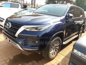 Toyota Fortuner 2.8 D AWD 2022 Blue