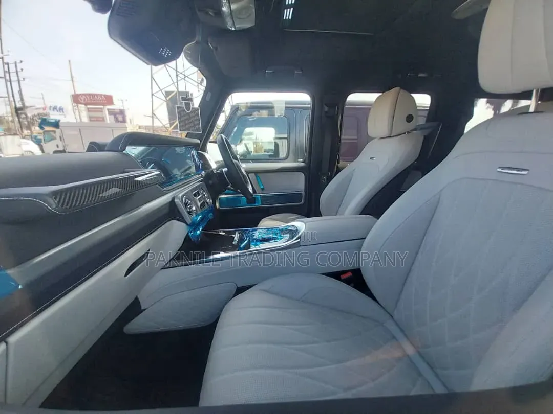 New Mercedes-Benz G-Class 2024 White