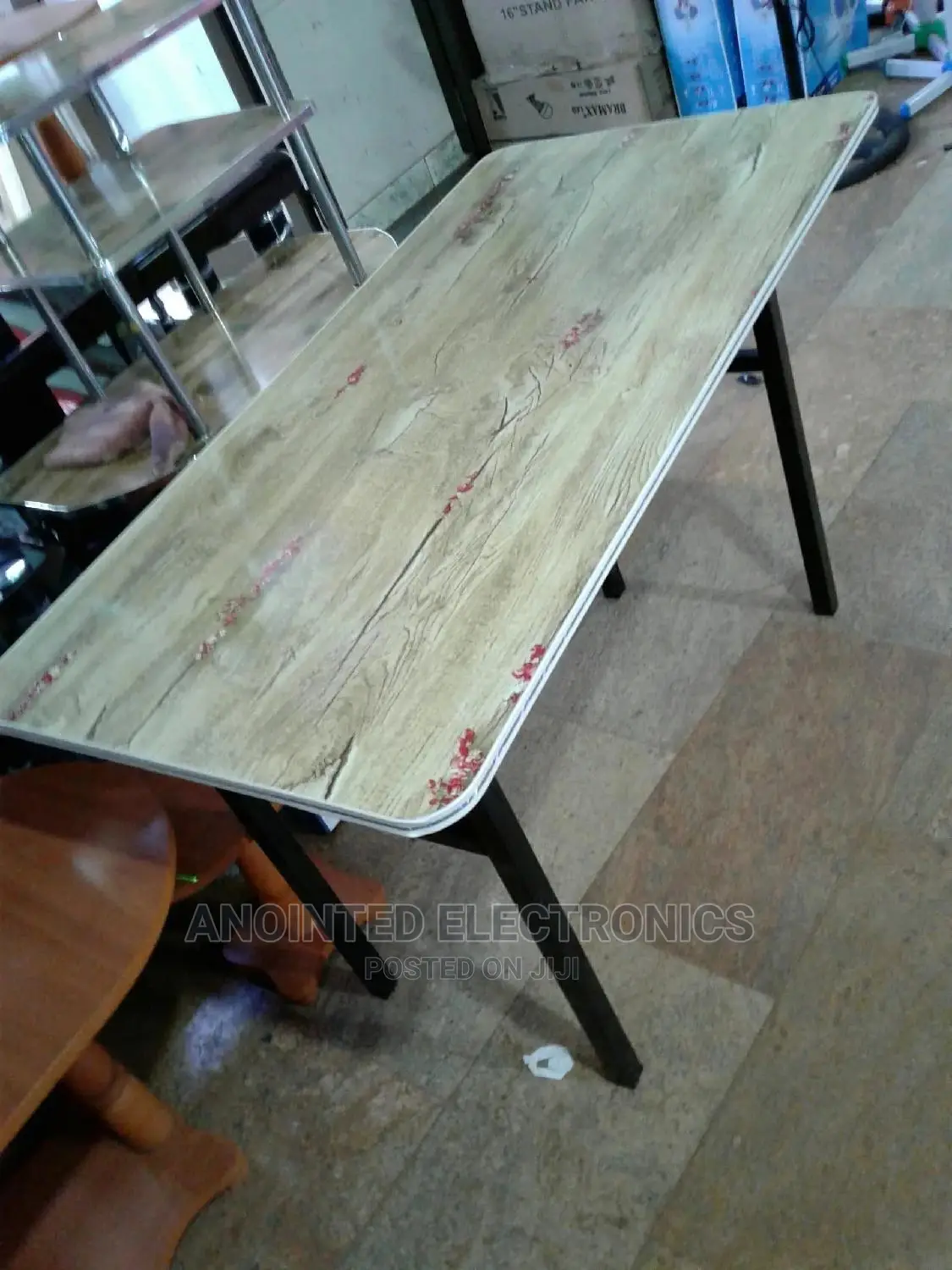 Simple Dining Table