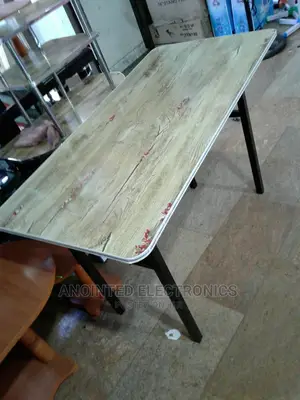 Simple Dining Table