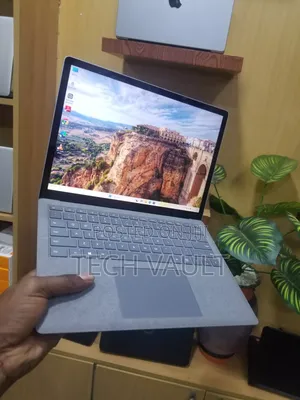 New Laptop Microsoft Surface Laptop 4 8GB Intel Core i5 SSD 256GB