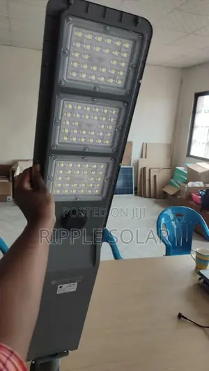 500W Commercial Solar Street Light With Inbuilt Panel