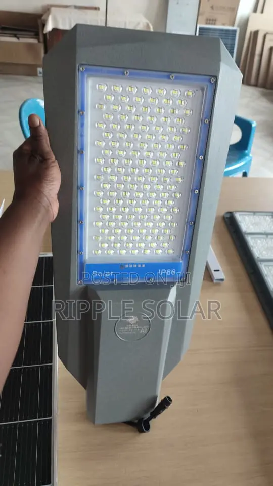800W Heavy Duty Solar Street Light 70W Panel IP66
