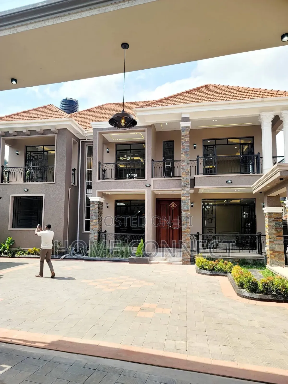5bdrm Duplex in Akright Estate, Central Division for sale