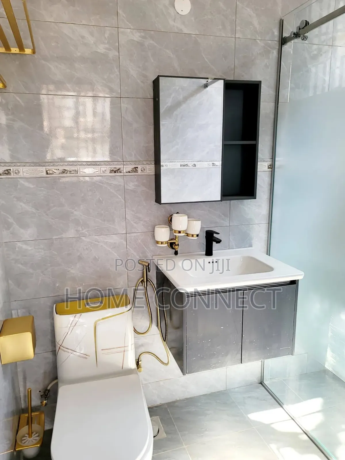5bdrm Duplex in Akright Estate, Central Division for sale