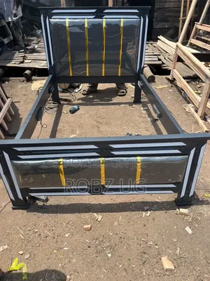 Grey Leather Bed 4*6with Gold Stickers