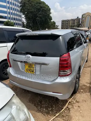 Toyota Wish 2005 Silver