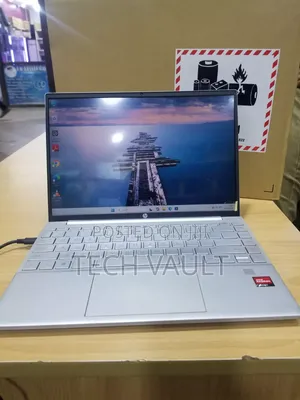 New Laptop HP Pavilion 13z 16GB AMD Ryzen 7 SSD 512GB