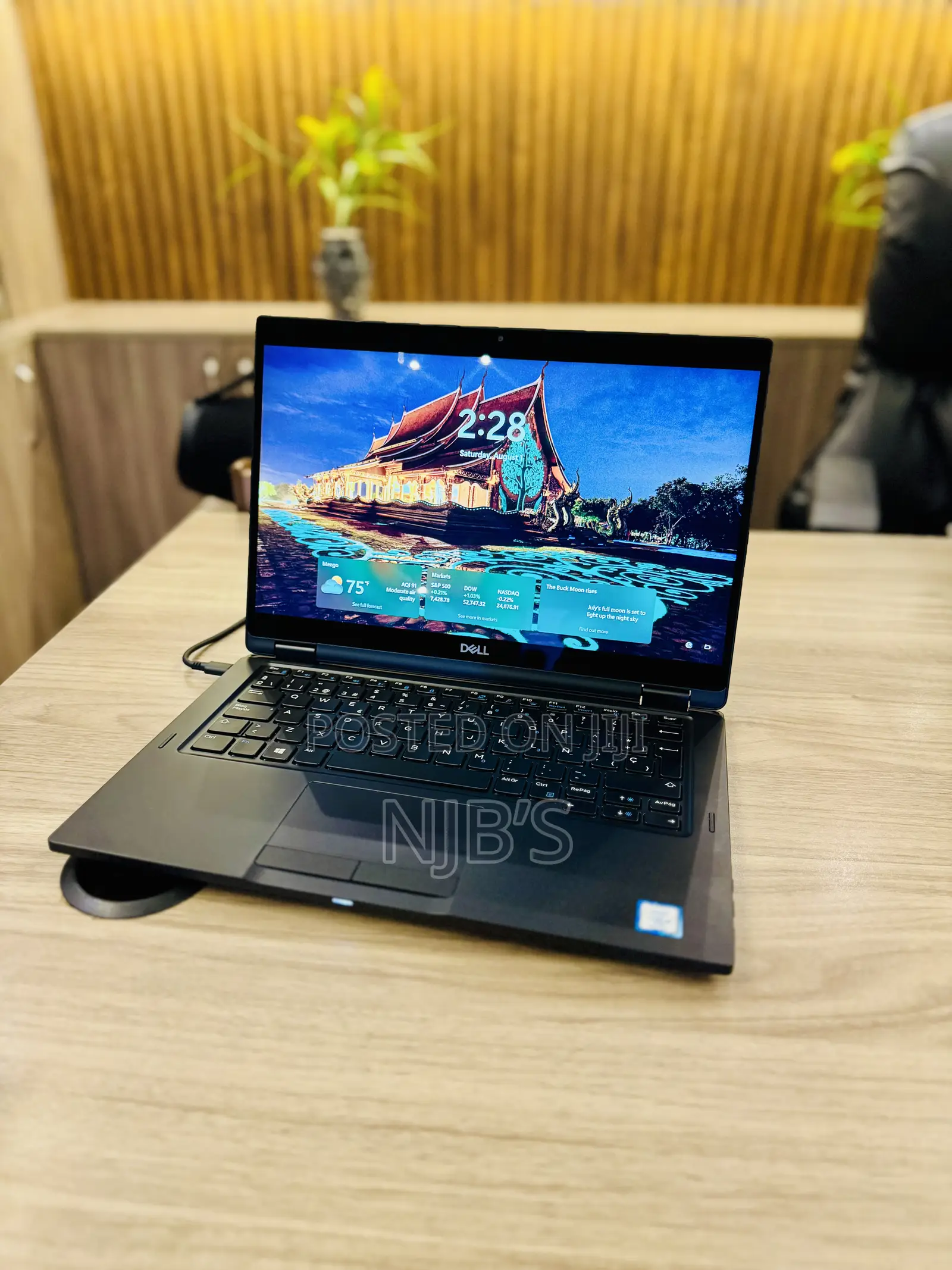New Laptop Dell Latitude 7390 2-in-1 8GB Intel Core i5 SSD 256GB