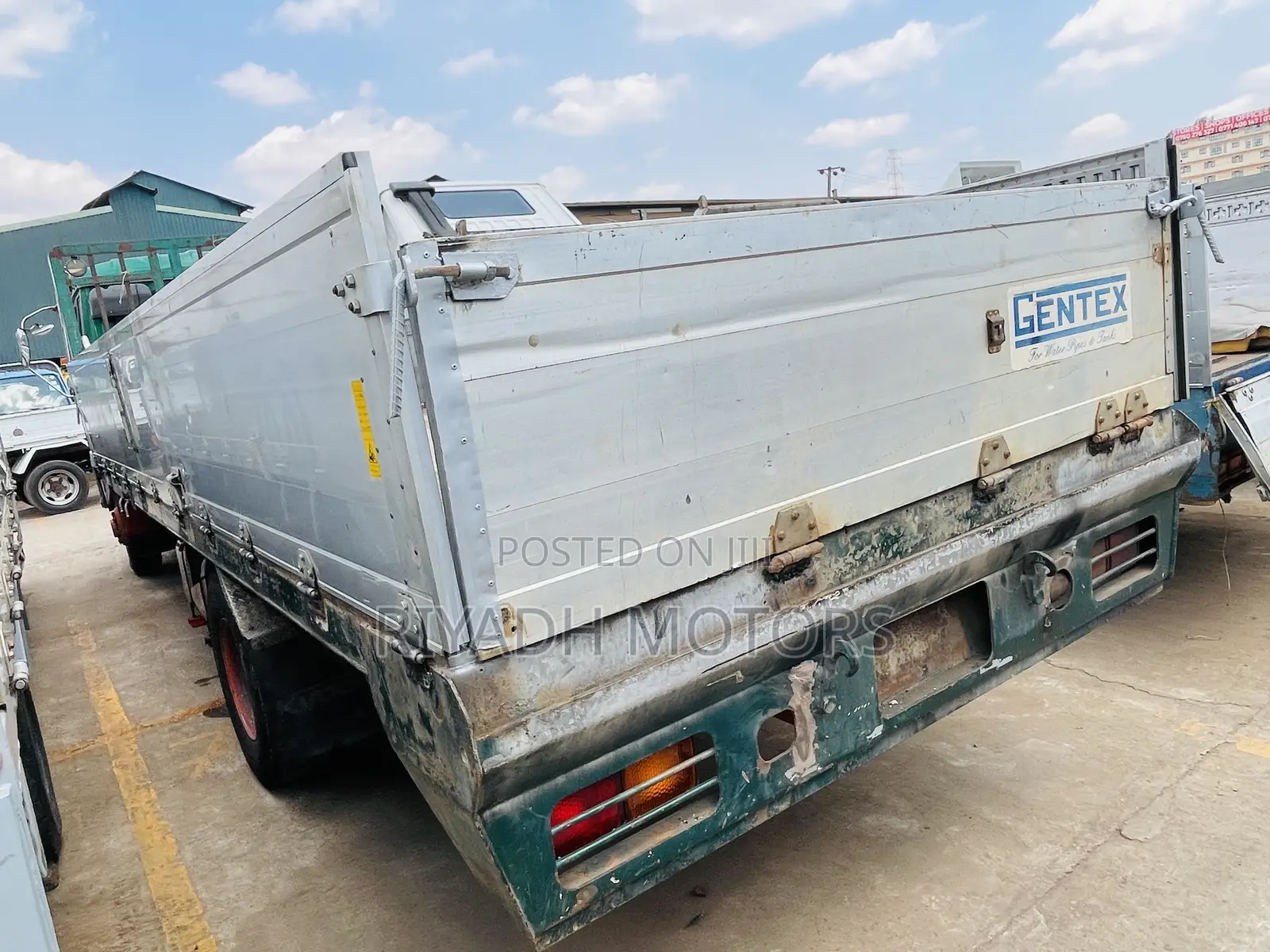 Fuso Ordinary 6d17 Engine Green Color
