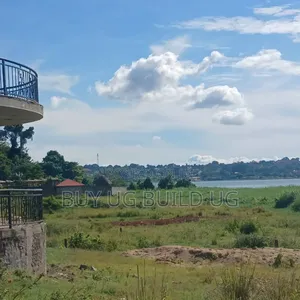 Lake View Plot With House on Quick Sale Garuga Ntebe 11decimals