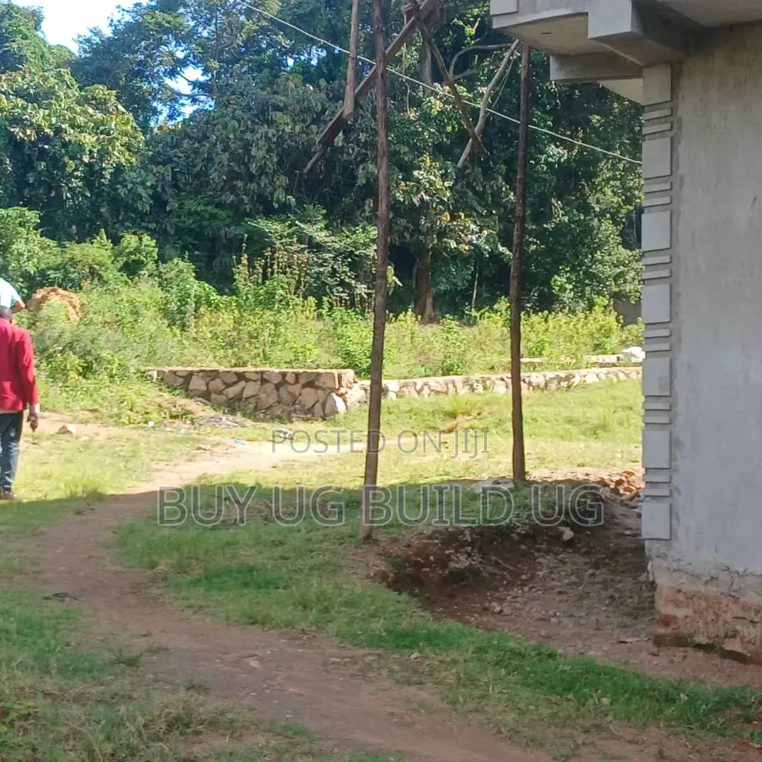Lake View Plot With House on Quick Sale Garuga Ntebe 11decimals