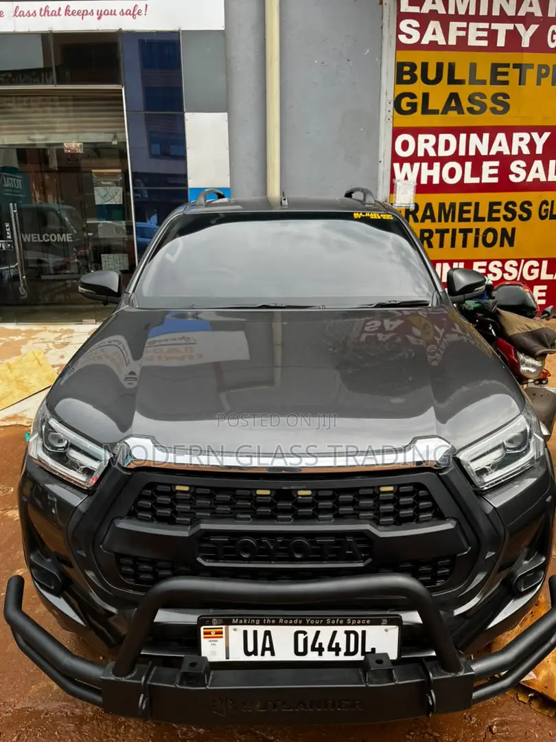 Toyota Hilux Revo Double Cab Deisel 2.4 RWD 2022 Gray