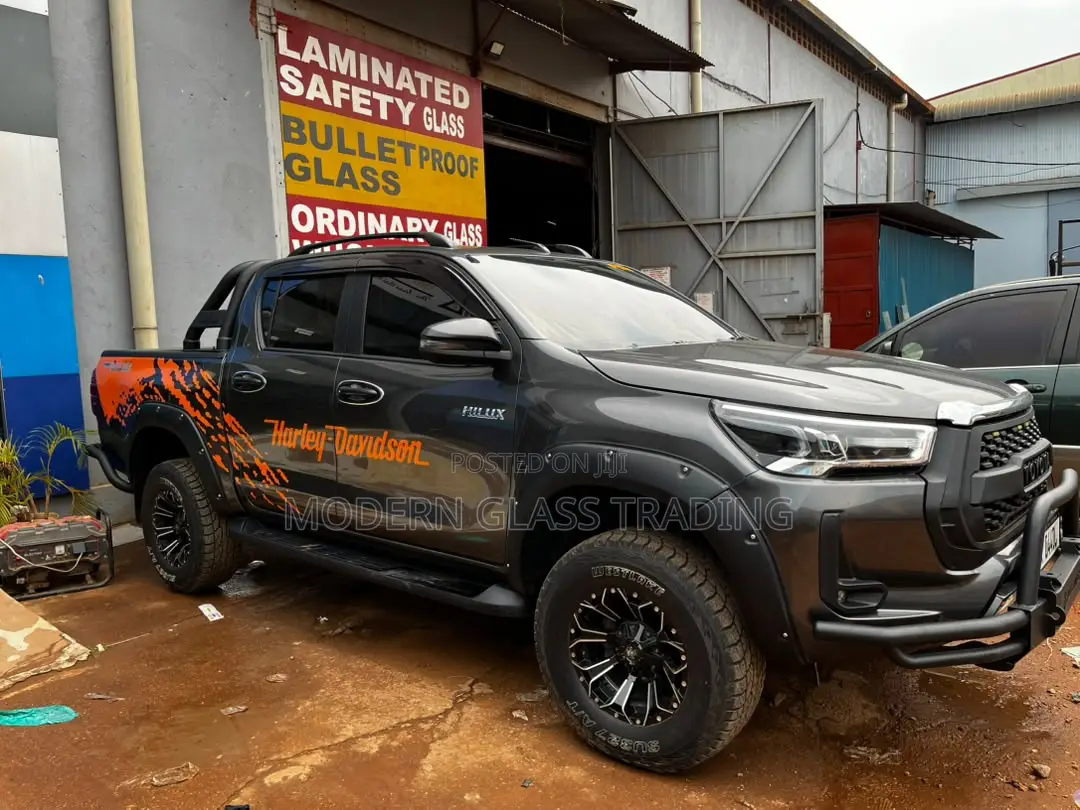 Toyota Hilux Revo Double Cab Deisel 2.4 RWD 2022 Gray