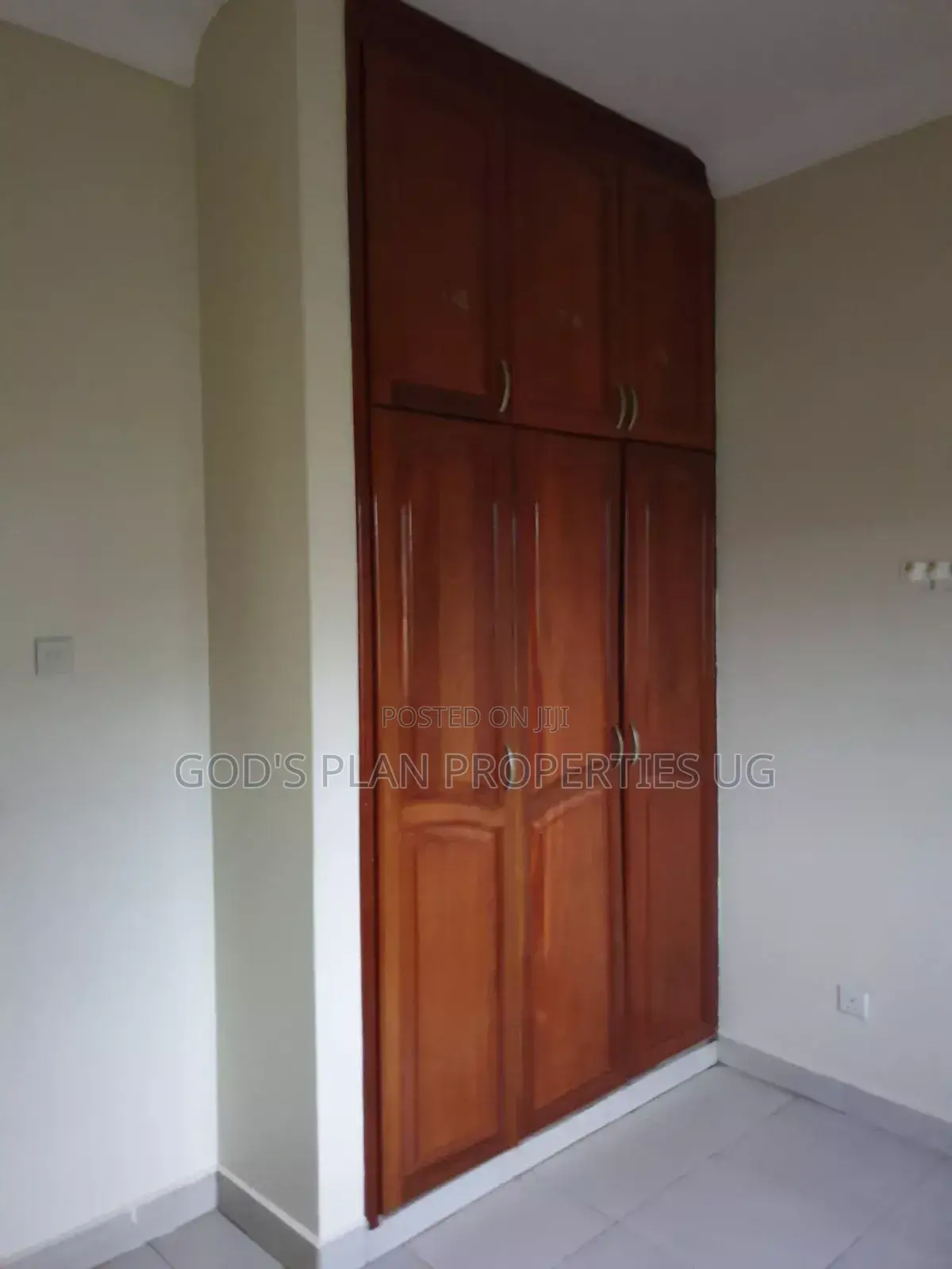 3bdrm Apartment in Nsambya, Central Division for rent
