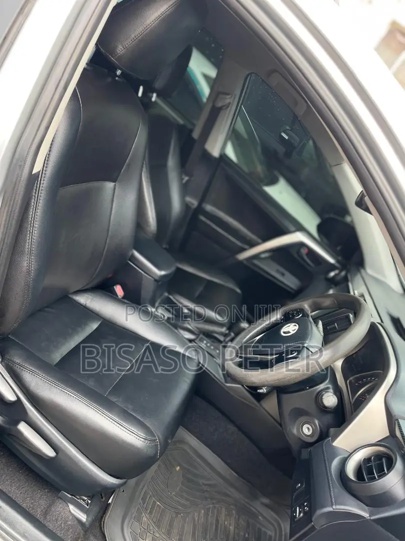 Toyota RAV4 2015 Gray
