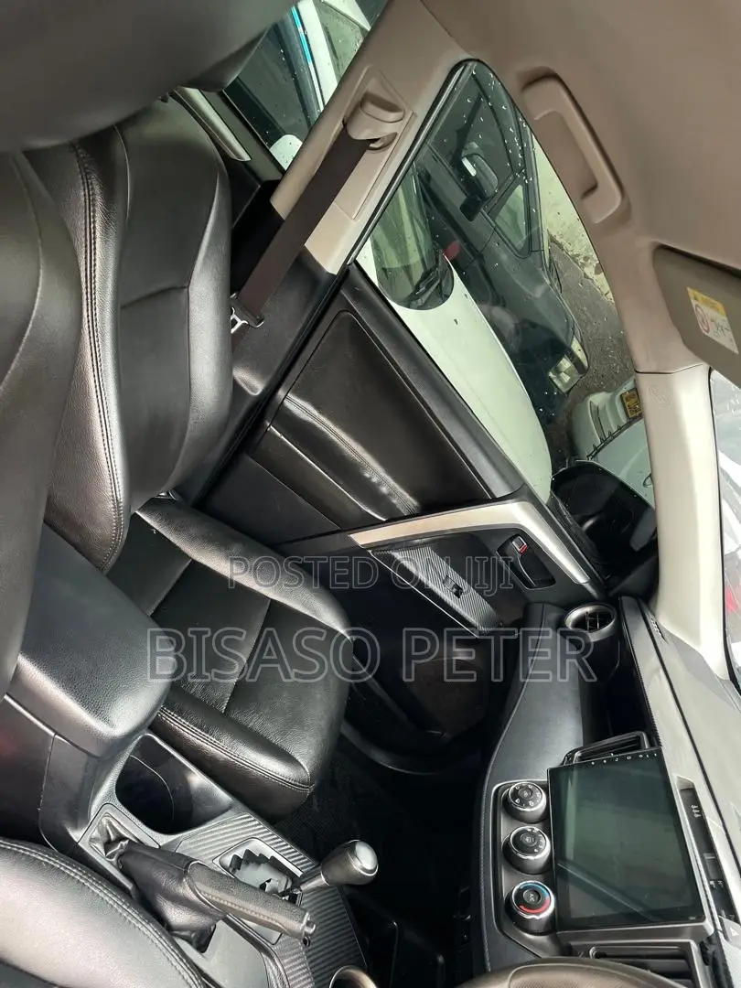 Toyota RAV4 2015 Gray