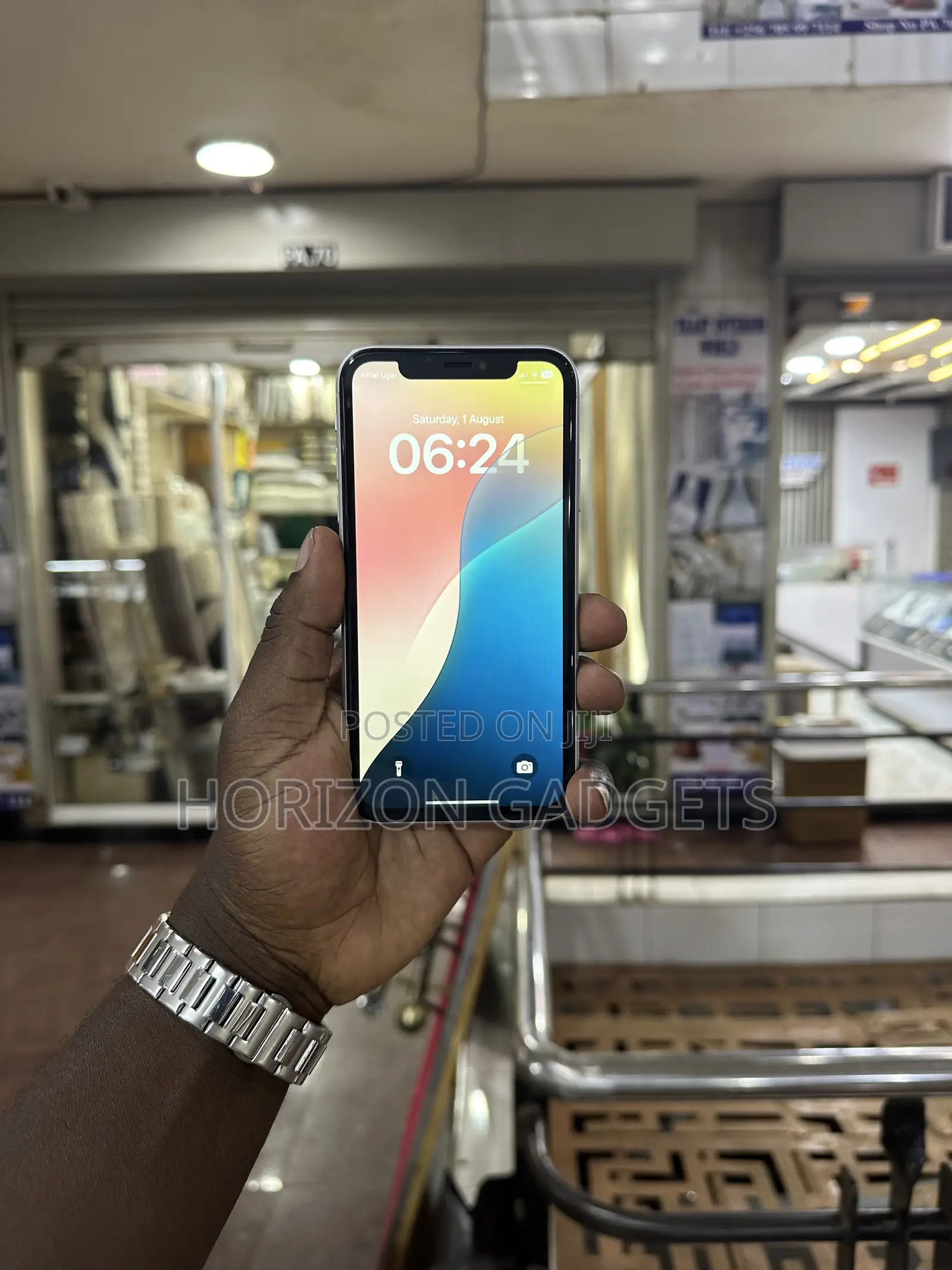 Apple iPhone XR 64 GB White