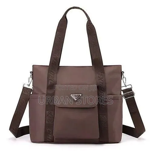 Women's Stylish Waterproof Handbag,