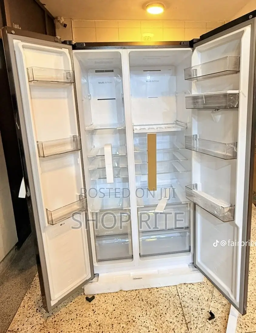 Hisense 750 Liters Side by Side Refrigerator With Glass Finish